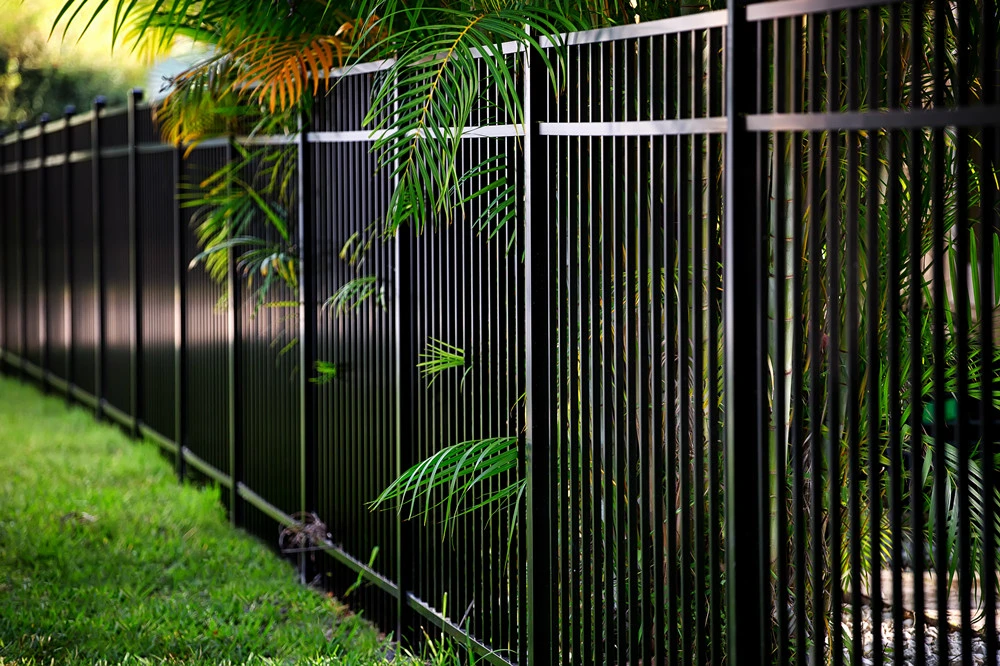 Garden Fencing Trellis Aluminum Metal Gates Courtyard Security School Steel Laser Cut Gates Perforated Garden Gates Decorative Steel Fence